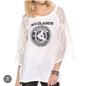 We the Free L Graphic Raglan T-Shirt w/ Flowy Lace Sleeves